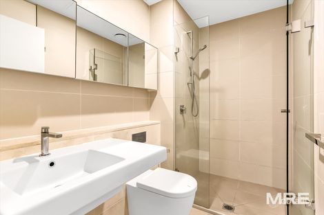 Property photo of 1807/199 William Street Melbourne VIC 3000