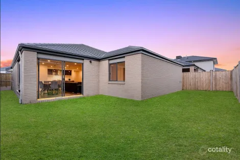 Property photo of 16 Andante Crescent Clyde VIC 3978