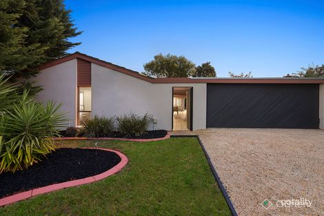 Property photo of 2 Furneaux Court Frankston VIC 3199