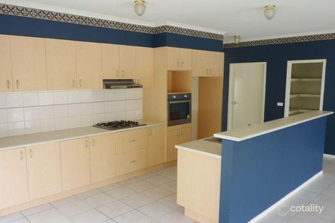 Property photo of 4 Earlswood Close Caroline Springs VIC 3023