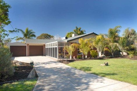 11 Heysen Ave, Hope Valley, SA 5090