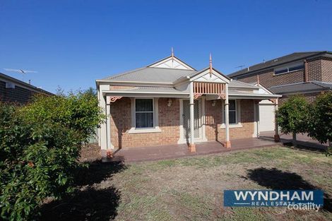 Property photo of 10 Jade Crescent Wyndham Vale VIC 3024