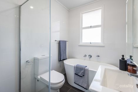 Property photo of 2A Robert Street Wyoming NSW 2250