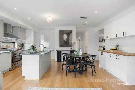 Property photo of 5 Fragrant Crescent Diggers Rest VIC 3427