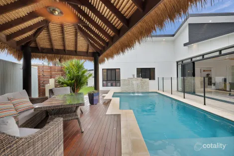Property photo of 10 Michelle Crescent Bucasia QLD 4750