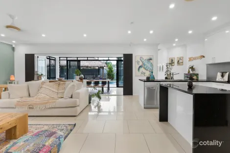 Property photo of 10 Michelle Crescent Bucasia QLD 4750