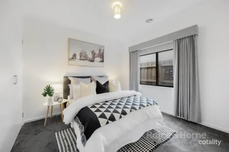 Property photo of 5 Fragrant Crescent Diggers Rest VIC 3427