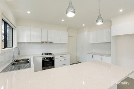 Property photo of 2/18 Anakie Road Bell Park VIC 3215