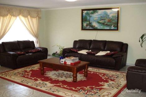 Property photo of 1 White Cliffs Avenue Hoxton Park NSW 2171