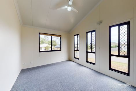 Property photo of 2 Mitchell Court Gracemere QLD 4702
