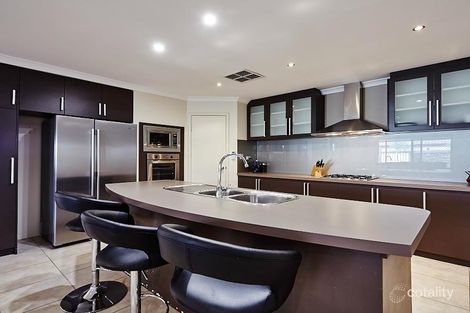 Property photo of 5 Charnley Bend Success WA 6164