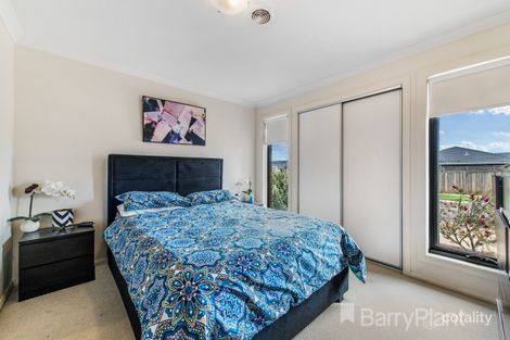 Property photo of 22 Gillespie Drive Weir Views VIC 3338