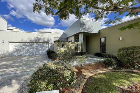 5034 Emerald Island Dr, Carrara, QLD 4211