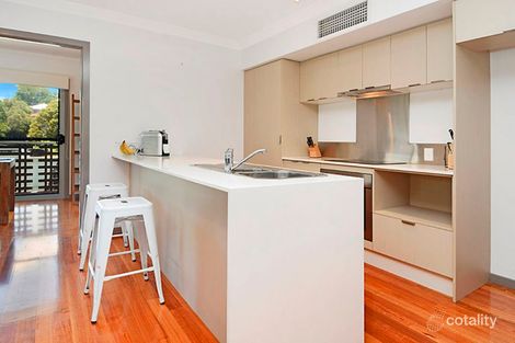 Property photo of 4/80 Plimsoll Street Greenslopes QLD 4120