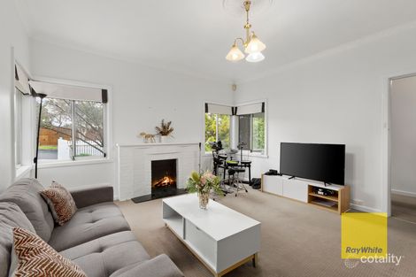 Property photo of 4 Batman Close Belmont VIC 3216