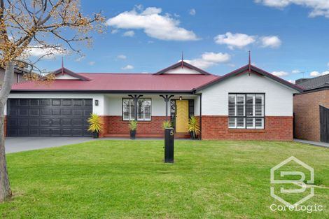 5 Trish Walk, Werribee, VIC 3030
