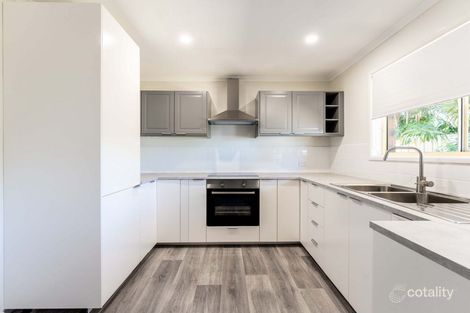 Property photo of 17 Eubar Place Emerald QLD 4720