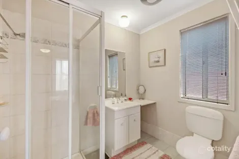 Property photo of 17 Quinlan Court Werribee VIC 3030