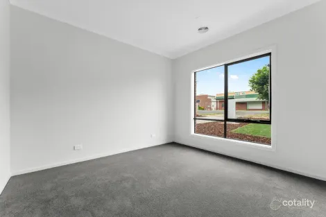 Property photo of 21 Lardner Road Drouin VIC 3818