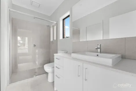 Property photo of 21 Lardner Road Drouin VIC 3818