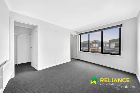 Property photo of 18 Pendower Way Werribee VIC 3030