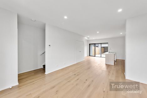 89 Springs Rd, Donnybrook, VIC 3064