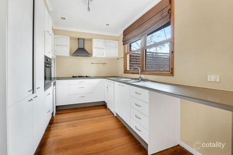 Property photo of 30 Greenwood Drive Bundoora VIC 3083