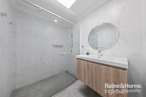 Property photo of 2/50 Trafalgar Street Glenfield NSW 2167