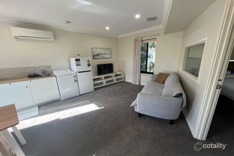 Property photo of 15 Cherrytree Gardens Stirling WA 6021