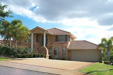 12 James Rd, Kardinya, WA 6163