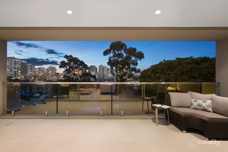 Property photo of 2/28 East Crescent Street McMahons Point NSW 2060