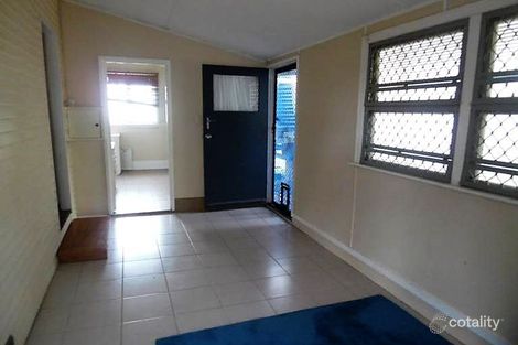 Property photo of 275 Torquay Terrace Torquay QLD 4655