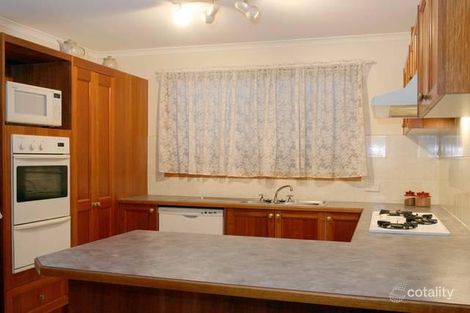 Property photo of 8 Hedgerow Court Narre Warren South VIC 3805