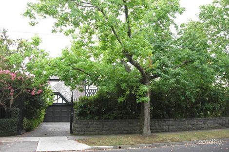 5 Huntingfield Rd, Toorak, VIC 3142