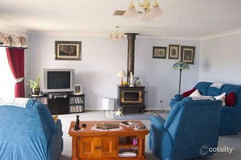 Property photo of 18 Panorama Crescent Parkes NSW 2870