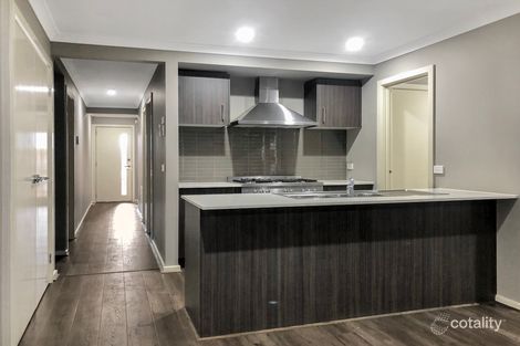 Property photo of 6 Yarrow Street Cobblebank VIC 3338