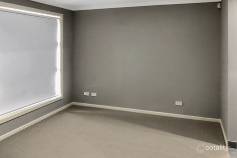 Property photo of 6 Yarrow Street Cobblebank VIC 3338