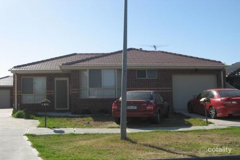 Property photo of 39 Shakespeare Drive Delahey VIC 3037