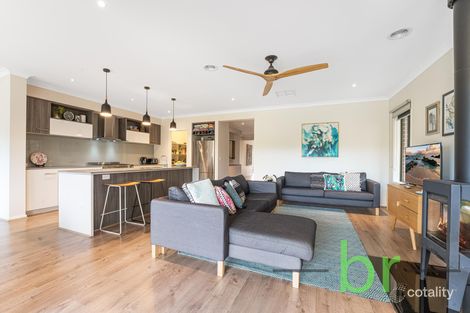 Property photo of 9 Whistling Duck Drive Lara VIC 3212
