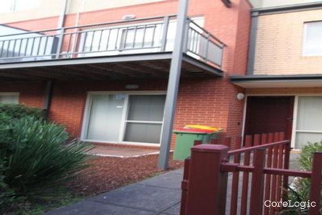 Property photo of 21 Rimfire Walk Maribyrnong VIC 3032