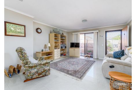 Property photo of 4/4 Cassandra Crescent Labrador QLD 4215