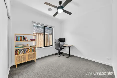 Property photo of 61 Metroon Drive Weir Views VIC 3338