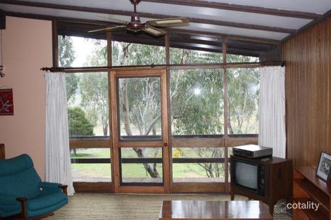 Property photo of 2 Mayfair Grove Mansfield VIC 3722