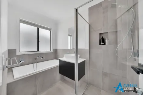 Property photo of 20 Gooseberry Road Aintree VIC 3336