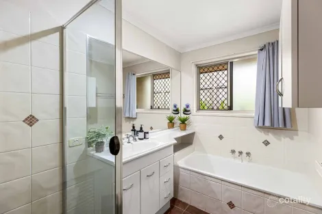 Property photo of 28 Willowburn Drive Rockville QLD 4350