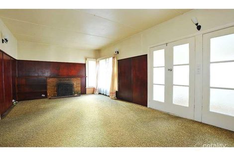 Property photo of 19 Savige Street Newport VIC 3015