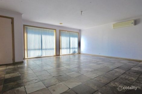 Property photo of 2/48 Courtenay Avenue Cranbourne North VIC 3977