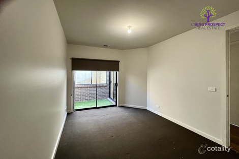 Property photo of 2/7 Greenleaf Circuit Tarneit VIC 3029