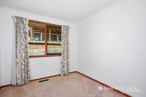 Property photo of 64 Roseman Road Chirnside Park VIC 3116