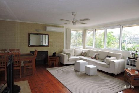 Property photo of 3 Camphor Close Wyoming NSW 2250